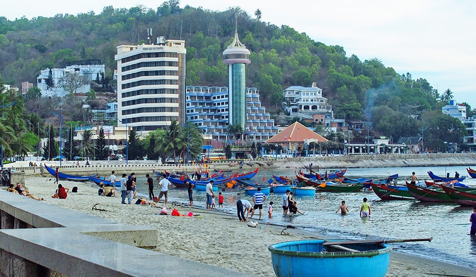 Bạch Dinh Vũng Tàu. Biệt thự La Mã và 19 khẩu thần công trên Núi Lớn