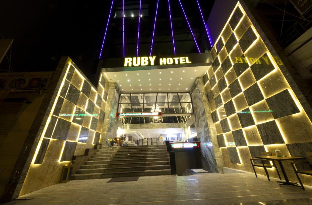 Ruby Hotel Nha Trang, Ngủ 1 đêm là “nghiền”, giá vẫn siêu yêu thương ví tiền!