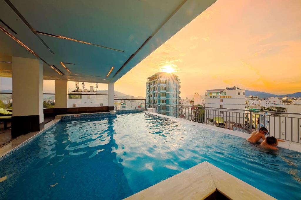 Daisy Flower Hotel, Khách Sạn Gần Chợ Đầm Nha Trang, Daisy Flower Hotel Với Room Service & Wifi Tốc Độ Cao