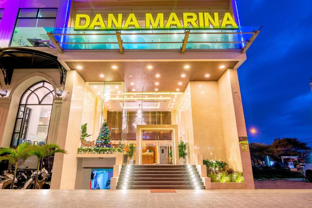 Dana Marina Boutique Hotel Đà Nẵng, khách sạn nổi bật gần Ngũ Hành Sơn và biển Mỹ Khê