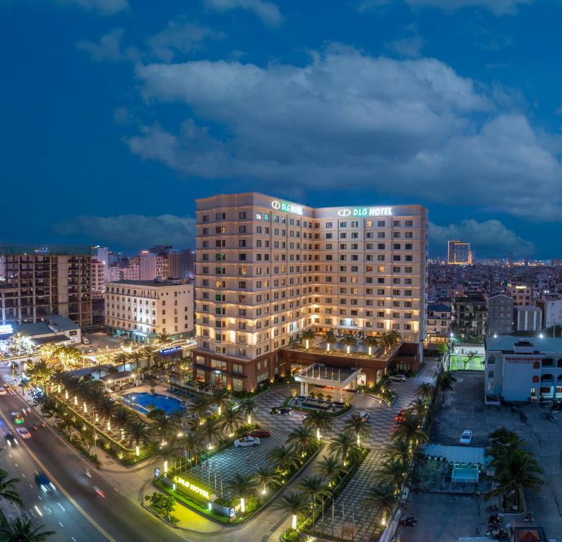 DLG Hotel Đà Nẵng, khách sạn sang trọng với phòng nghỉ view biển Mỹ Khê tuyệt đẹp