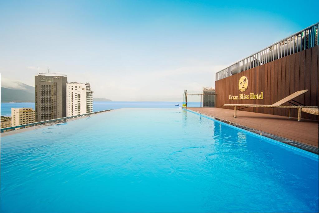 Ocean Bliss Hotel Đà Nẵng, khách sạn sang trọng ngay trung tâm thành phố biển