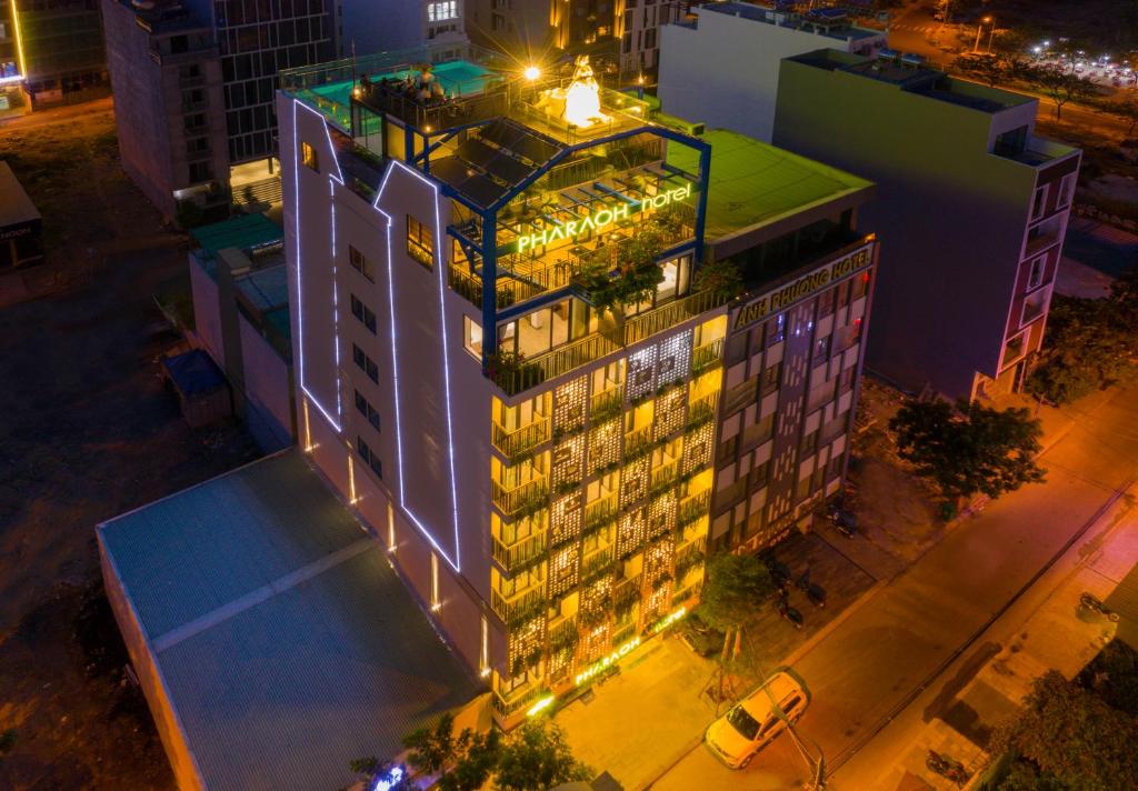 Pharaoh Boutique Hotel Đà Nẵng, khách sạn sang trọng gần Cầu sông Hàn và Cầu khóa Tình yêu