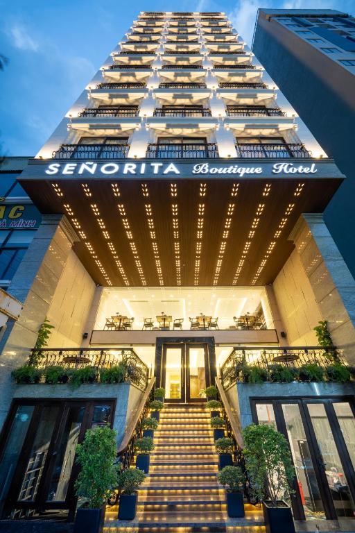 Señorita Boutique Hotel Đà Nẵng, khách sạn 4 sao với tiện nghi hiện đại và sang trọng