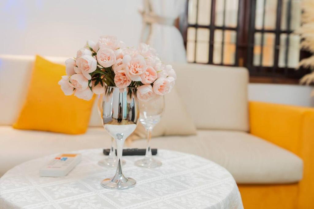 Airhome Westlake Xuân Diệu, căn hộ sang trọng gần Hồ Tây với Wi-Fi miễn phí