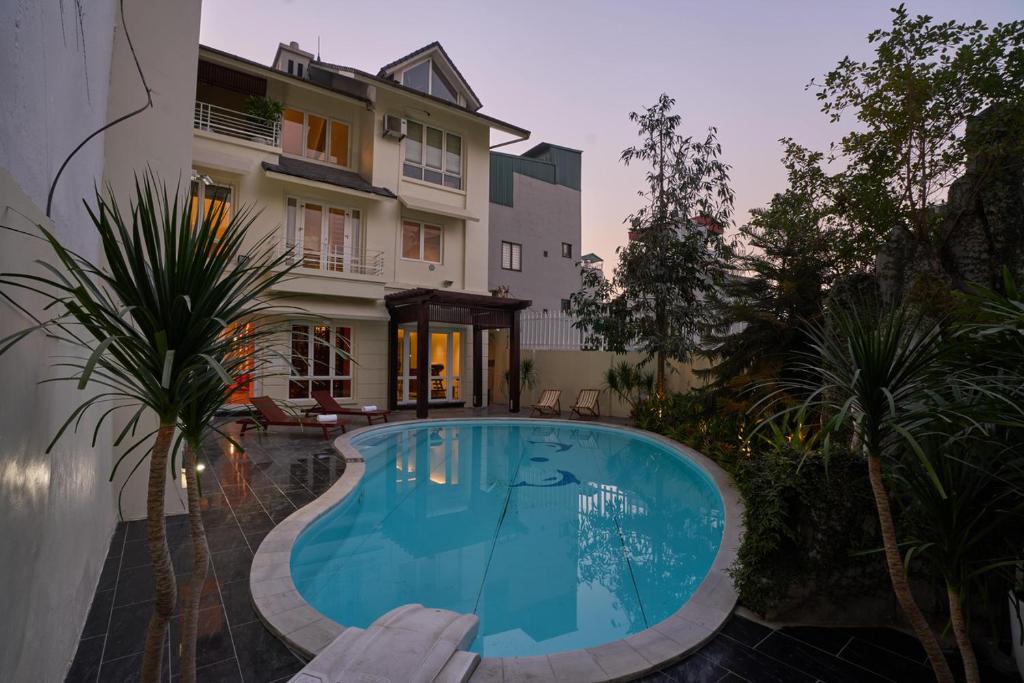 M Village Hotel Long Biên, khách sạn 4 sao tiện nghi ngay trung tâm Long Biên