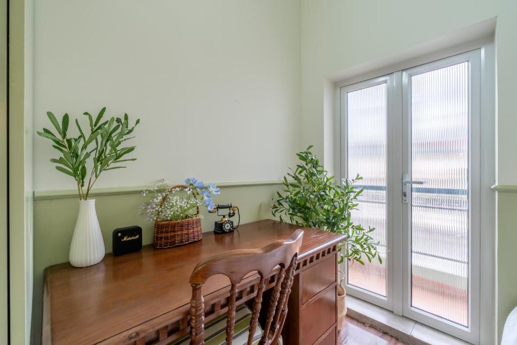 Homestay Boutique Home Van Mieu, Căn Hộ Sang Trọng Với Vị Trí Lý Tưởng Gần Văn Miếu Và Phố Cổ