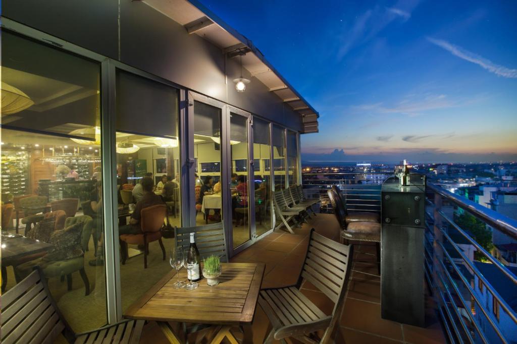 Golden Silk Boutique – Khách Sạn Lụa Vàng Đẳng Cấp, Không Gian Nghỉ Ngơi Sang Nhất Gần Hồ Gươm