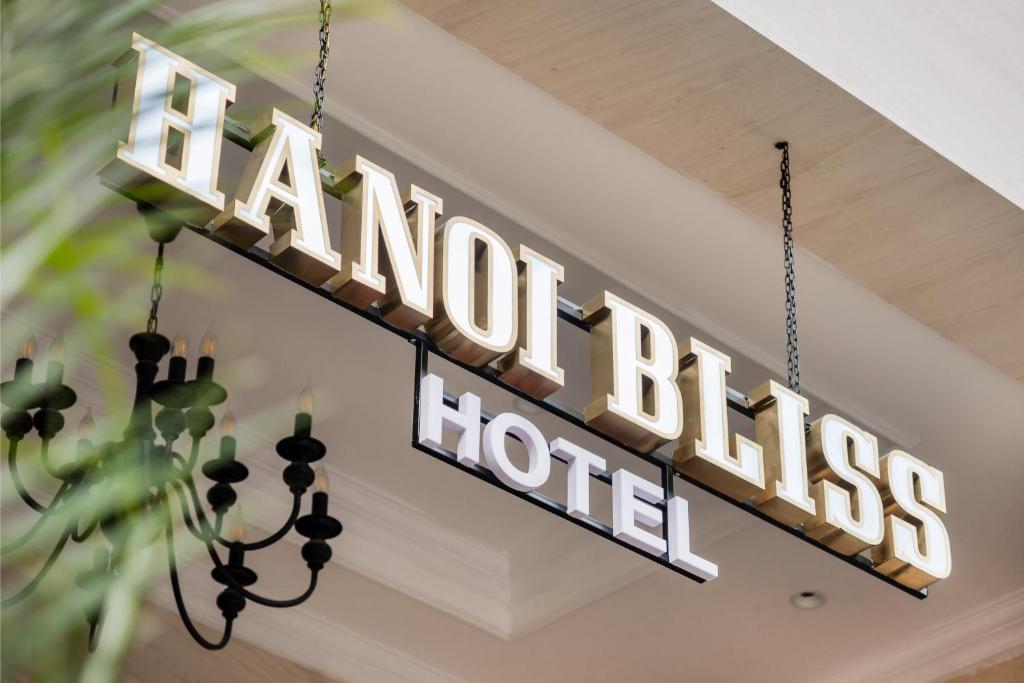 Hanoi Bliss Hotel: Khách Sạn Macaron Ngọt Lịm Hàng Đầu Chỉ 800m Nhà Hát Múa Rối