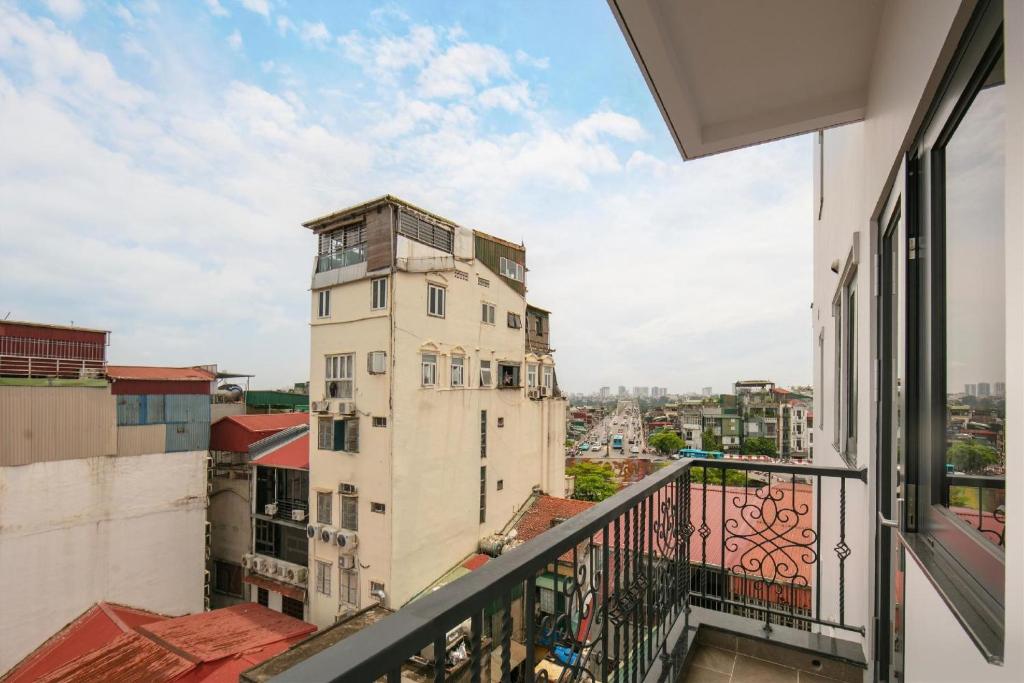 Chọn Léman Old Quarter – Khách Sạn Trung Tâm Có View Thành Phố Từ Ghế Thoải Mái Tốt Nhất