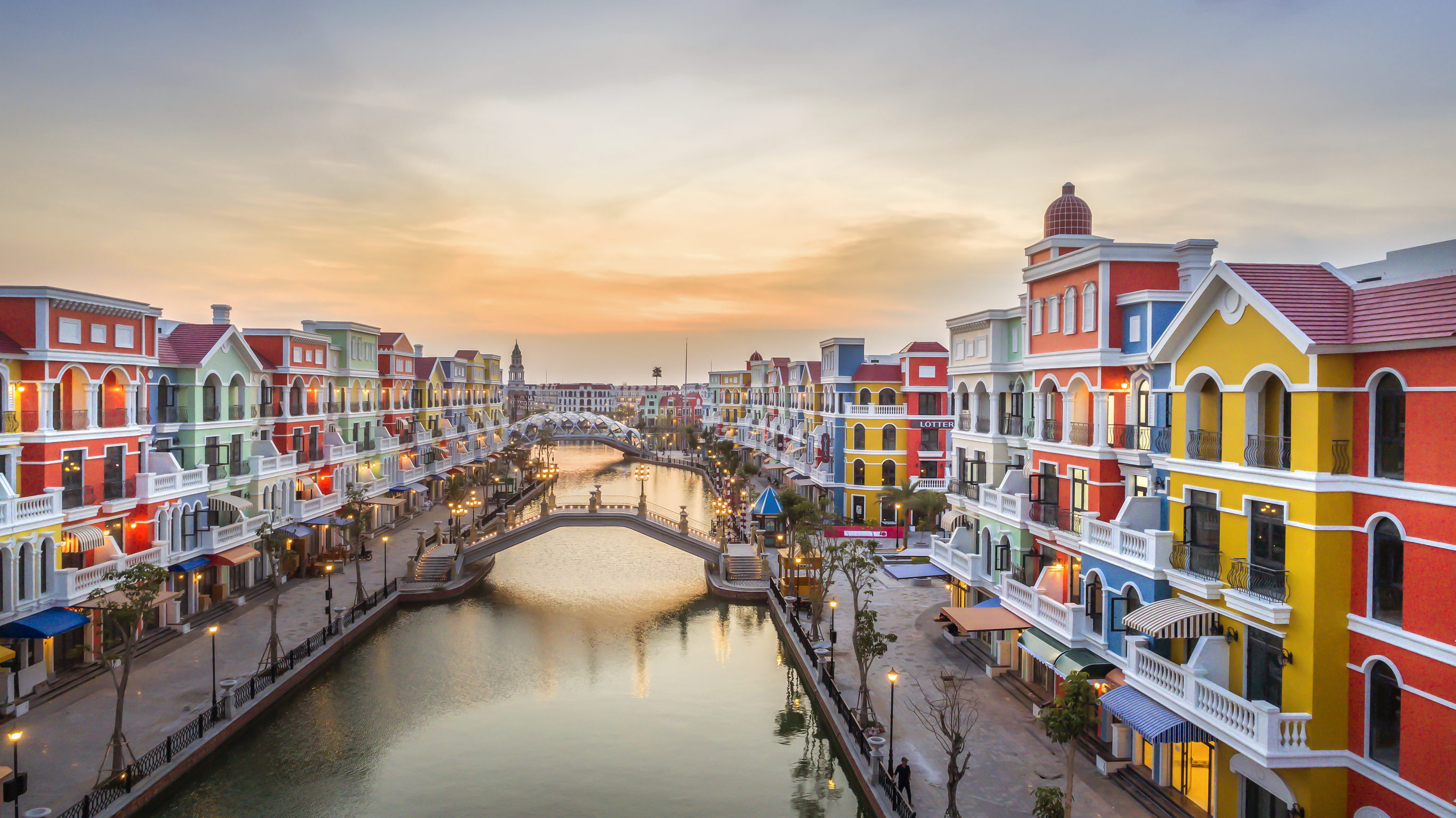 Tour Phú Quốc Tết Nguyên Đán, Grand World thành phố không ngủ, VinWonders cảm mạnh, Safari bán hoang dã, cáp treo Hòn Thơm từ Sài Gòn