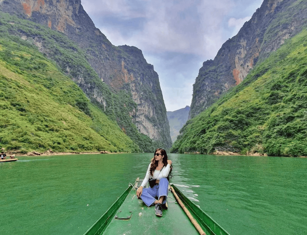 Tour Đông Bắc Tết Nguyên Đán 5N4Đ, Du Xuân Hà Giang Hoa Đào Hé Nở - Đèo Mã Pì Lèng Choáng Ngợp - Thác Bản Giốc Huyền Ảo!