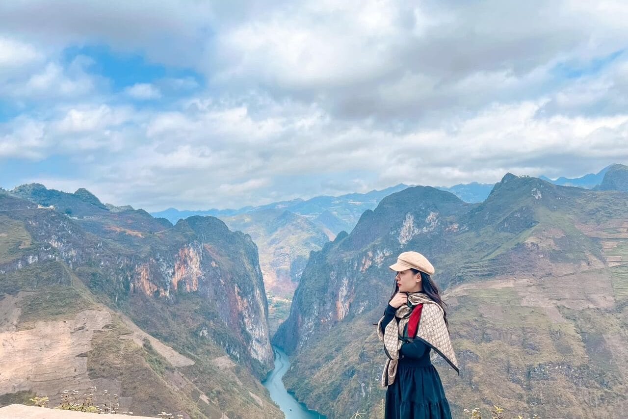 Tour Đông Bắc Mùa Xuân 4N3Đ Siêu Chill, Hà Giang - Quản Bạ hoa đào mận + Sông Nho Quế xanh ngọc + cao nguyên đá hùng vĩ, Khởi đầu năm mới thơ mộng từ Sài Gòn!